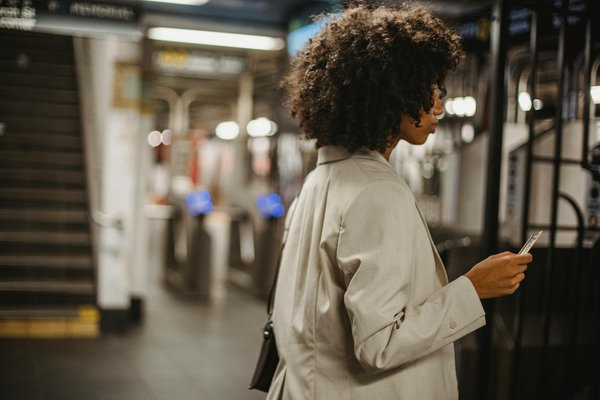 Quels sont les meilleurs endroits pour une plongée en apnée avec les raies pastenagues à Bora Bora, Polynésie française : saisons et conseils ?